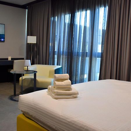 Tibet Hotel Am Airport Duesseldorf-拉廷根 外观 照片