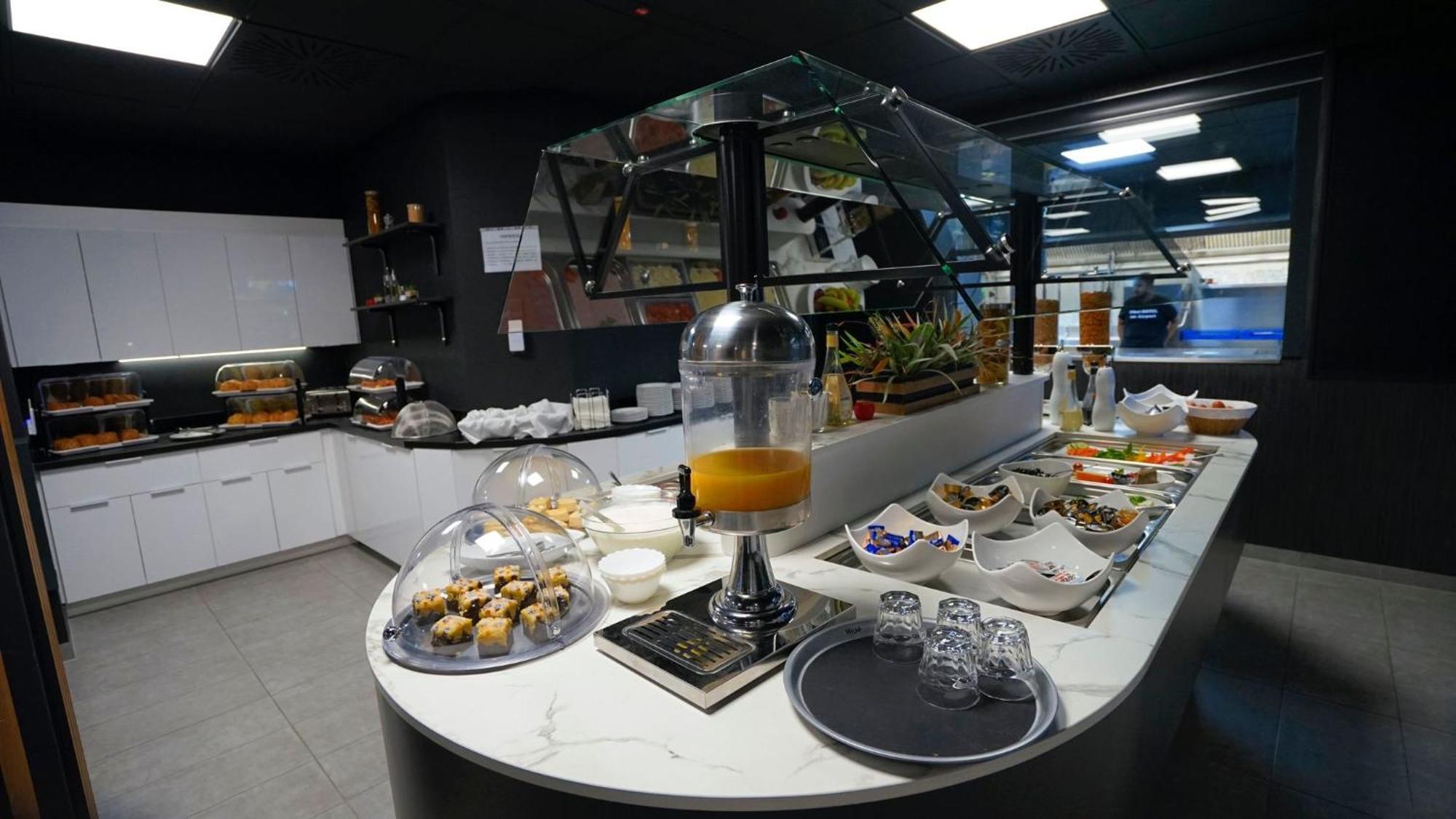 Tibet Hotel Am Airport Duesseldorf-拉廷根 外观 照片