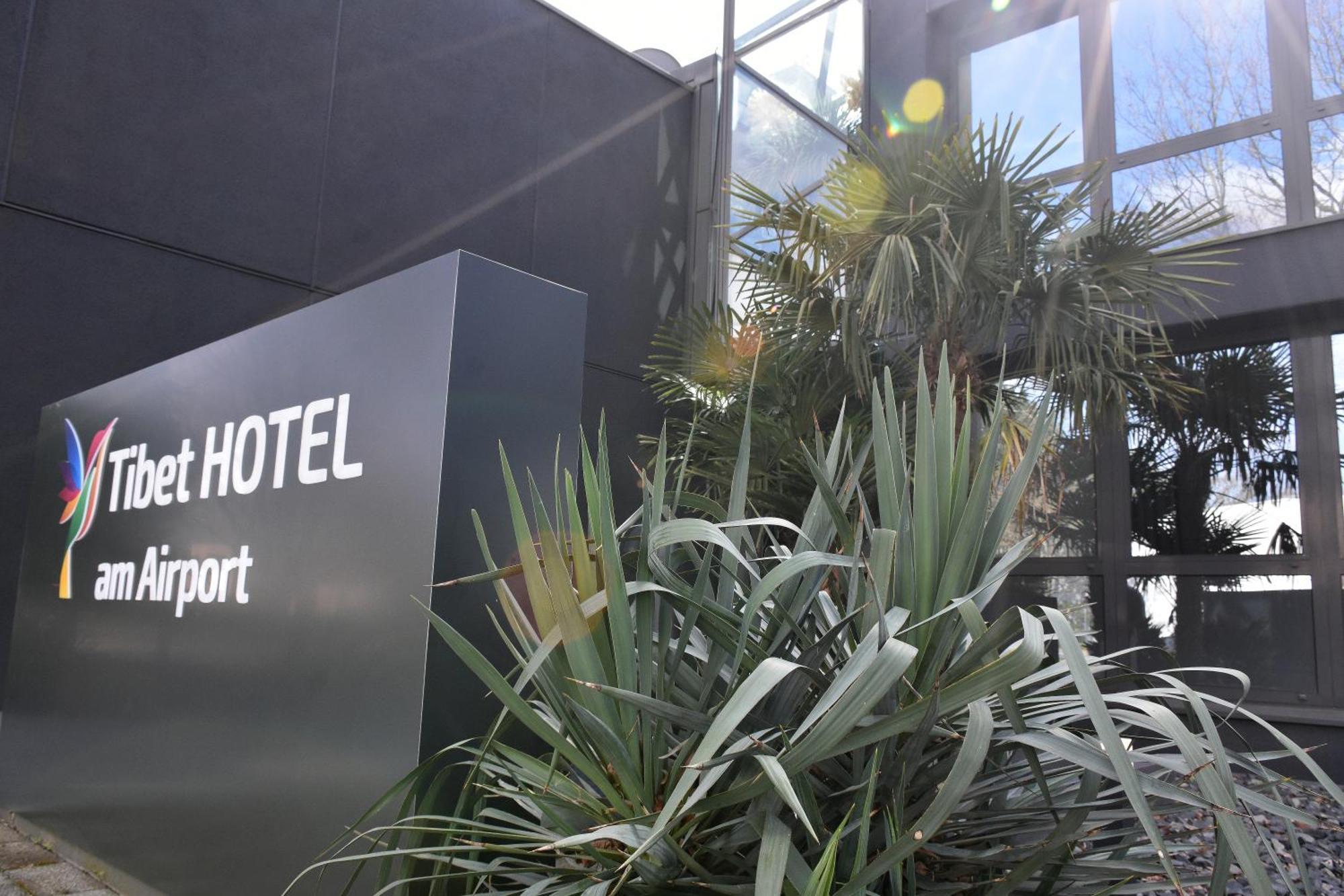 Tibet Hotel Am Airport Duesseldorf-拉廷根 外观 照片